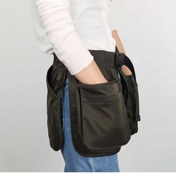 24 Moodne õues kasutatav multifunktsionaalne taskuga tõmblukuga Luya mägironimisplatsi tööniši spordivöökott meestele ja naistele