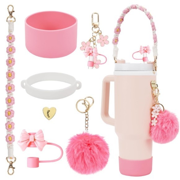 Set de 8 piese europene și americane Stanley Cup Flower Cap Cup Set Cup Lanț pentru ceașcă Floare roz Pandantiv Cheie Minge de pluș