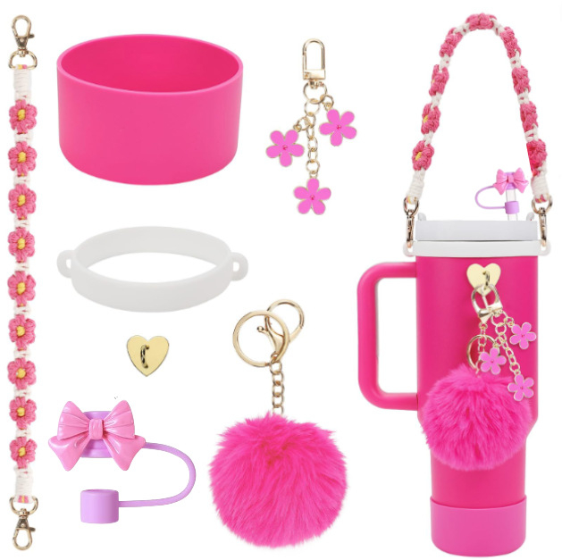 Set de 8 piese europene și americane Stanley Cup Flower Cap Cup Set Cup Lanț pentru ceașcă Floare roz Pandantiv Cheie Minge de pluș