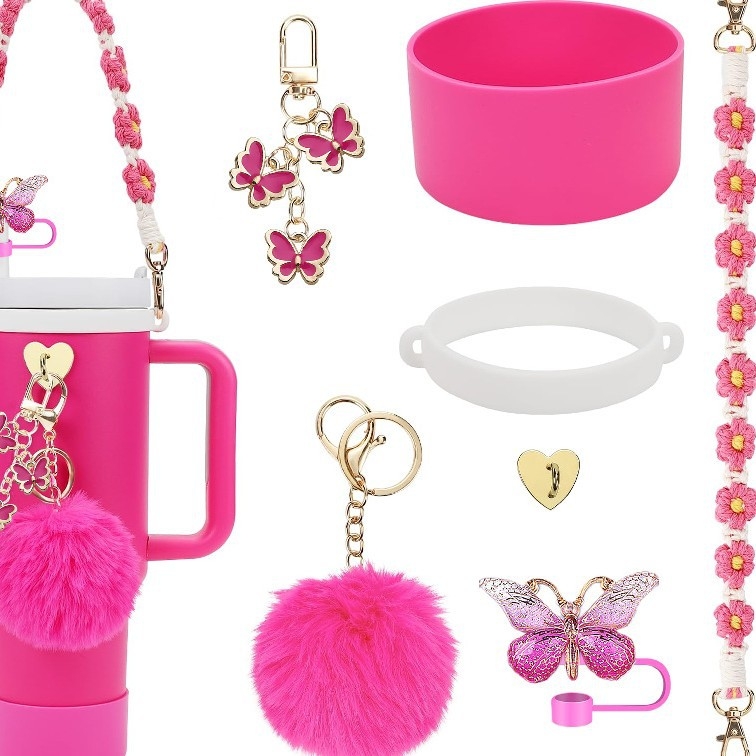 Set de 8 piese europene și americane Stanley Cup Flower Cap Cup Set Cup Lanț pentru ceașcă Floare roz Pandantiv Cheie Minge de pluș