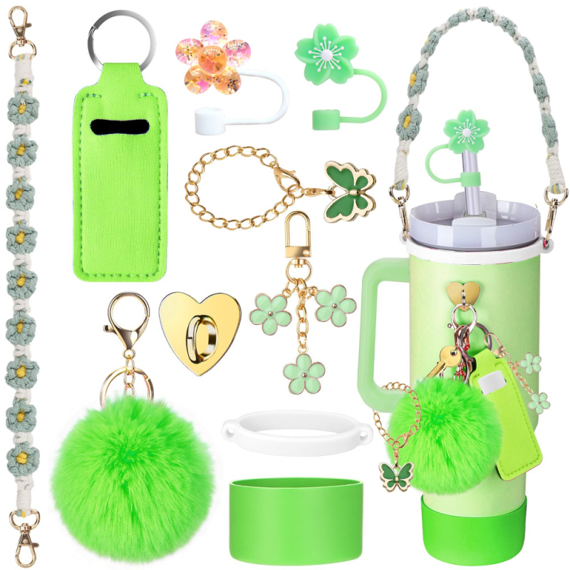 Set de 8 piese europene și americane Stanley Cup Flower Cap Cup Set Cup Lanț pentru ceașcă Floare roz Pandantiv Cheie Minge de pluș