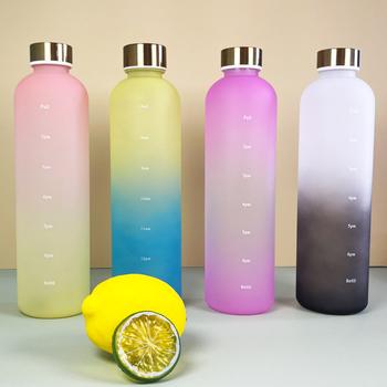 1000ml välistingimustes sportimiseks mõeldud veepudel suure mahutavusega jäätunud gradientvärvi spordiveetass roostevabast terasest kattega plasttops