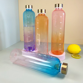 1000ml välistingimustes sportimiseks mõeldud veepudel suure mahutavusega jäätunud gradientvärvi spordiveetass roostevabast terasest kattega plasttops