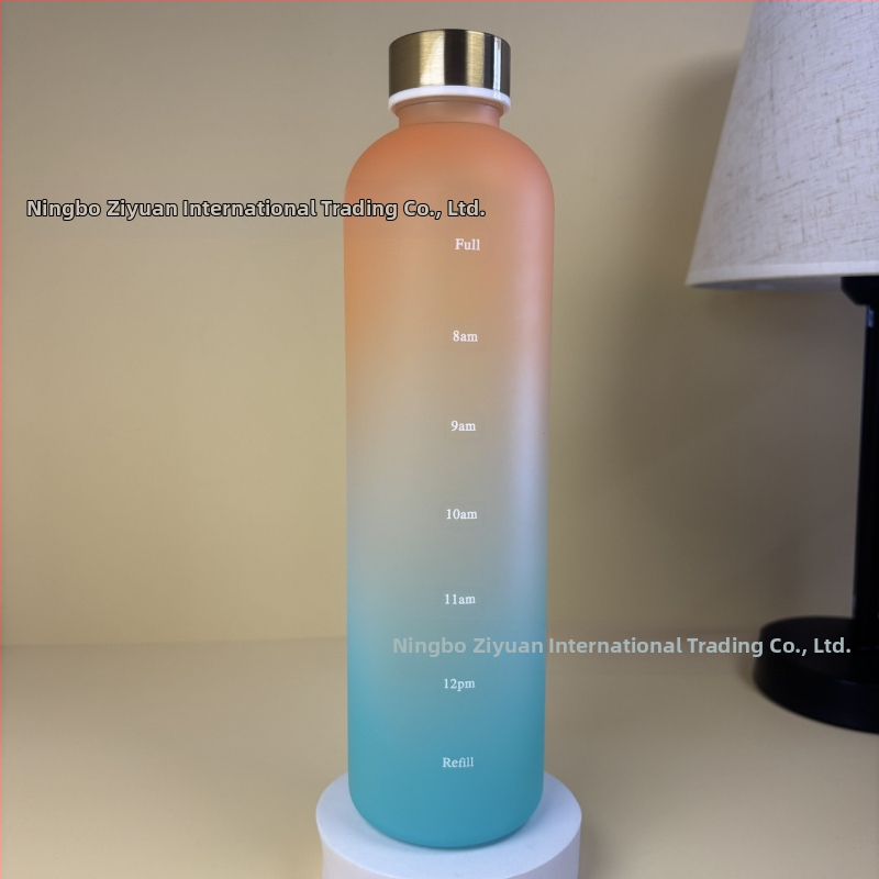 1000ml välistingimustes sportimiseks mõeldud veepudel suure mahutavusega jäätunud gradientvärvi spordiveetass roostevabast terasest kattega plasttops