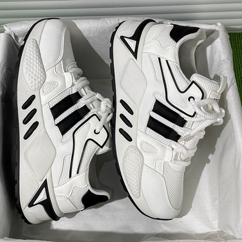 Ευρωπαϊκά Ανδρικά Παπούτσια 2024 Νέα Καλοκαιρινά Αναπνεύσιμο Αθλητικό Παπούτσια Casual Λευκά Παπούτσια με Αυξημένη Χοντρή Σόλα Dad Trendy Παπούτσια