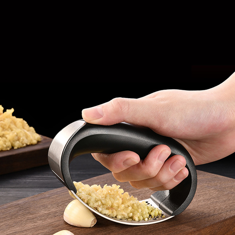 Rankinis žiedinis česnako purslas Buitinis nerūdijančio plieno česnako presas Česnako purslas Česnako spaustukas Virtuvės įrankiai