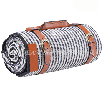 Laos hulgimüügis piknikumati niiskuskindel matt paksendatud eriti suur matkamatt veekindel loominguline kaasaskantav veekindel murumatt