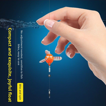 Besisukanti maža plūdė, didelio jautrumo plūdė, plūdė žuvims, sekliame vandenyje, priešvandeninė srovė, maža balta juostele, karpių žvejybai ant ledo, maža žuvis, speciali plūdė