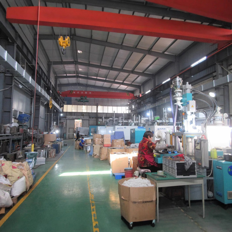 Karšto pardavimo tuščiavidurės šonkaulių šukos ovalios masažinės šukos macaron spalvos uodų spiralės šukos logotipo spausdinimas plastikinės šukos didmeninė prekyba