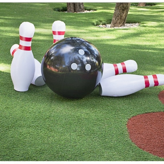 Gamintojas parduoda pripučiamą boulingo žaislų rinkinį, lauko vejos pripučiamą paplūdimio kamuoliuką, boulingo kamuolį