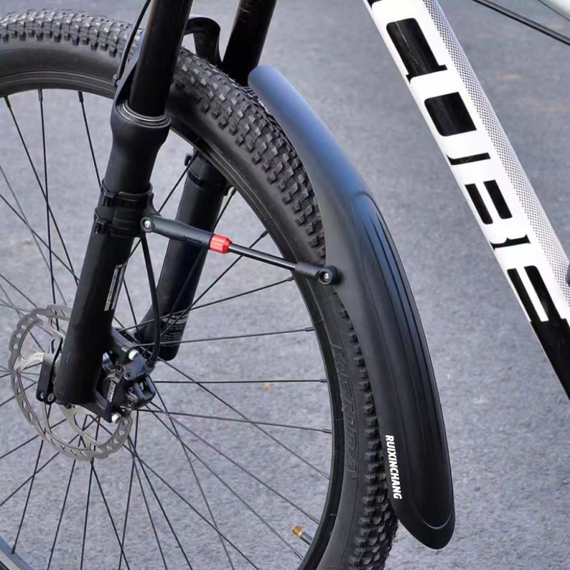 Ruixinchang Mountain Bike országúti első és hátsó sárvédő levehető 26-29 hüvelykes univerzális sárvédők lámpákkal