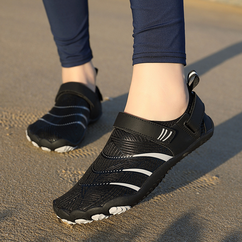 Uued lapsevanema ja lapse jälgimisjalatsid, libisemiskindlad ujumisjalatsid, õuespordi fitness-kahlamisjalatsid, multifunktsionaalsed rannajalatsid naistele