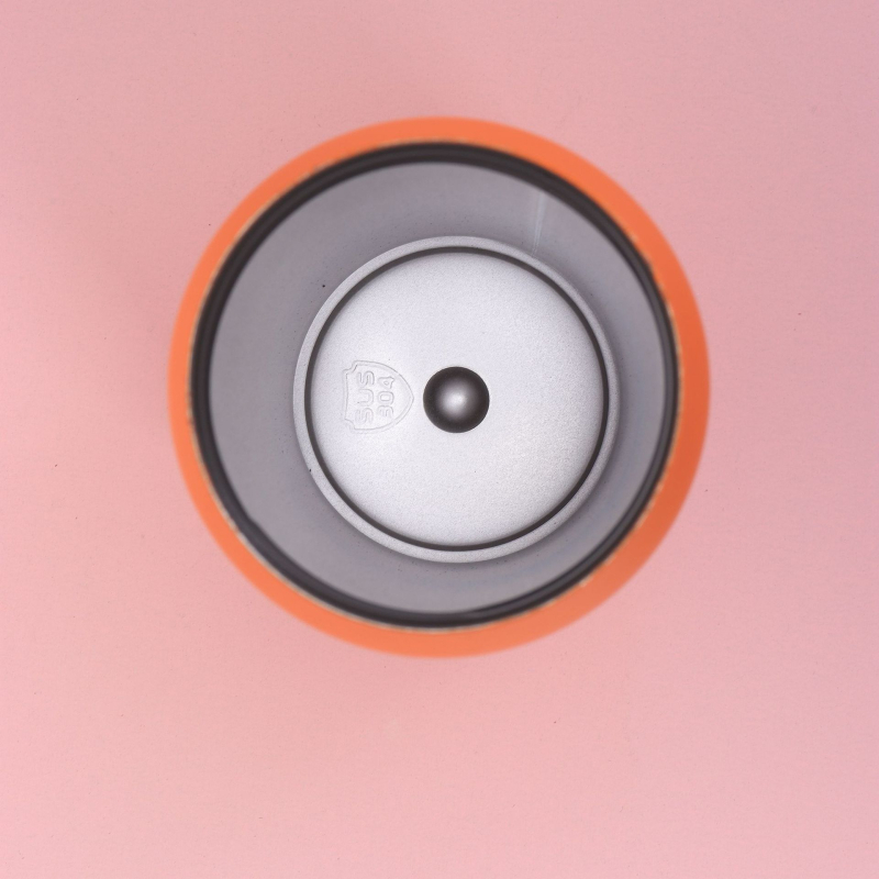 Határokon átnyúló, nagy értékű, kétrétegű vákuumos konzervdobozok, bögrék, 304 rozsdamentes acélból készült, hordozható gumifesték, kólásdobozok nagykereskedelme