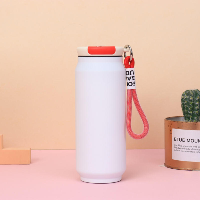 Határokon átnyúló, nagy értékű, kétrétegű vákuumos konzervdobozok, bögrék, 304 rozsdamentes acélból készült, hordozható gumifesték, kólásdobozok nagykereskedelme