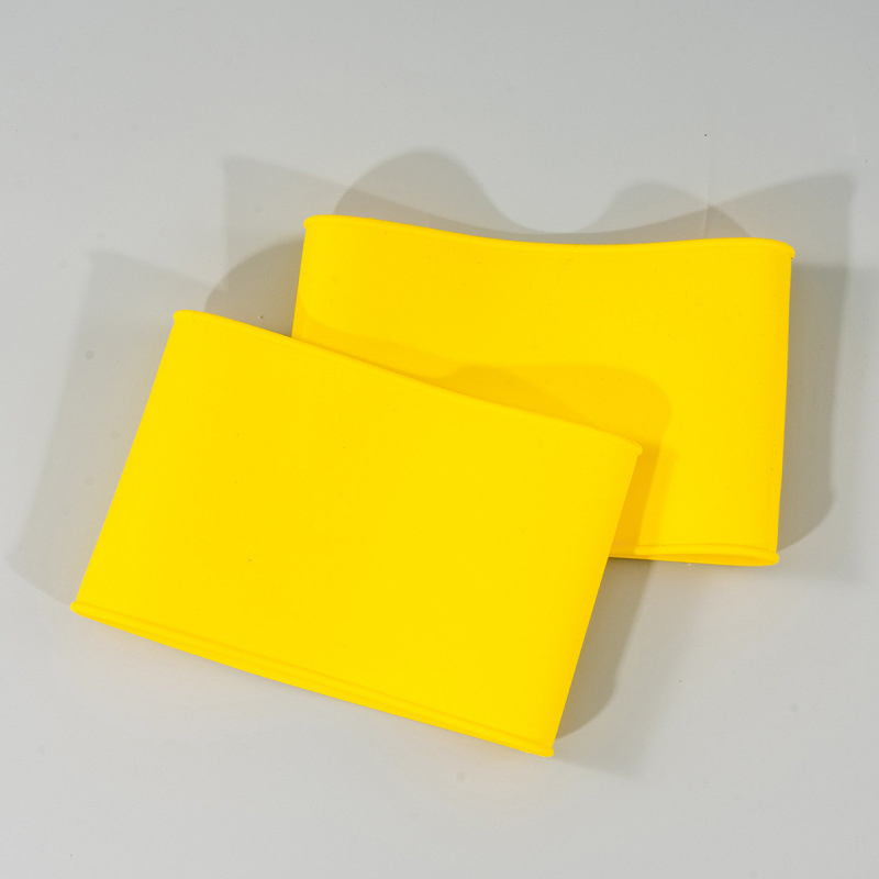 Silikoninė vyrų ir moterų futbolo lipni juosta kaklo apsaugai, skirta treniruotėms su neslystančiomis kojinėmis.