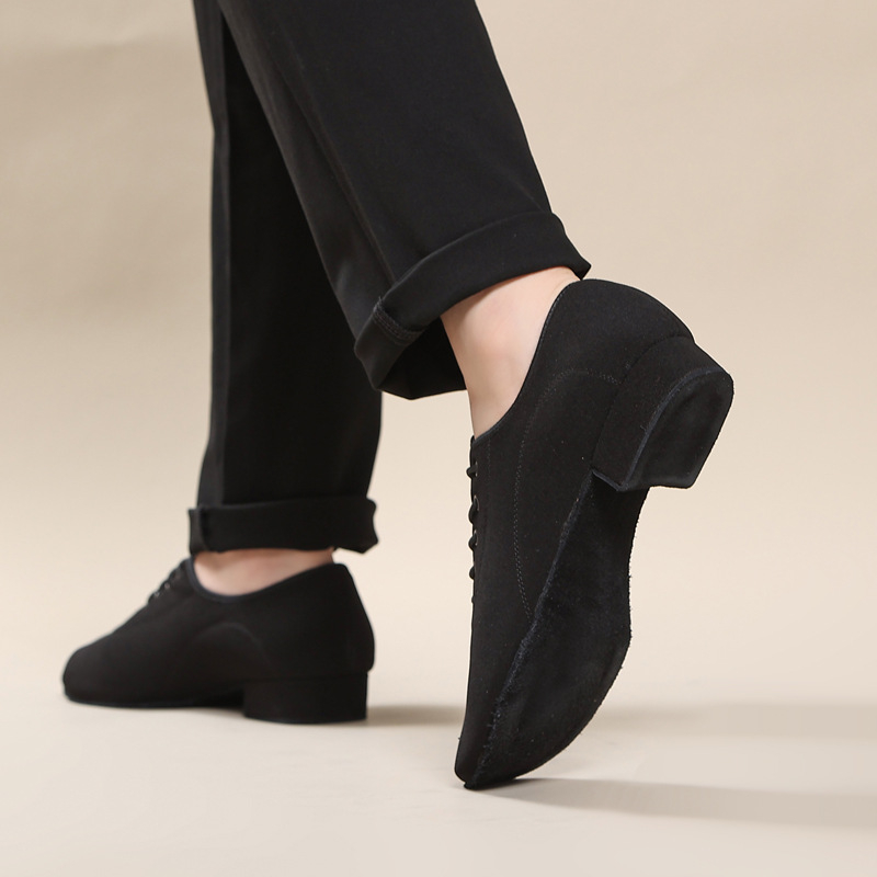 Férfi négyzetes tánc Modern tánc Társastánc Latin tánc Tangó Quick Step Farmer bikaviadal puha fenékkel Csoportos tánc