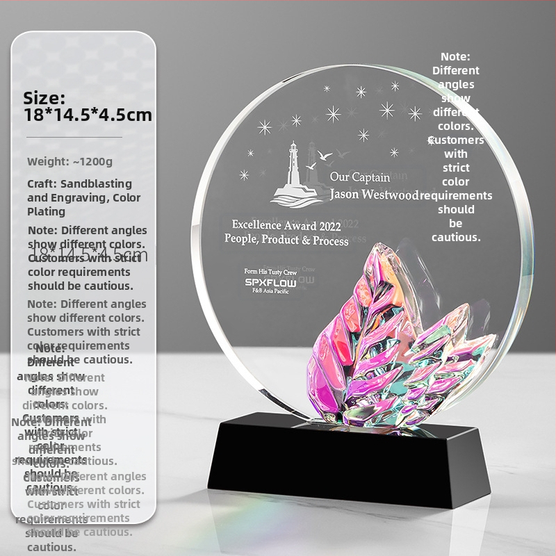 2024 m. krištolo trofėjaus kūrybinis trofėjus, išskirtinis darbuotojų garbės atminimo komandos apdovanojimas, metinis susitikimas, medalis, graviravimas