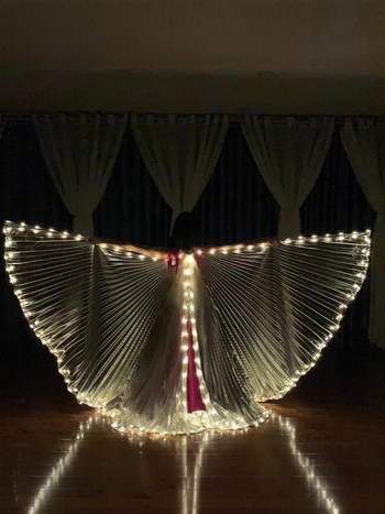 Νέα φωτεινά στηρίγματα LED με ασημί κίτρινο φως, σχισμένο ακρωτήριο, ρούχα για χορό της κοιλιάς για το Halloween