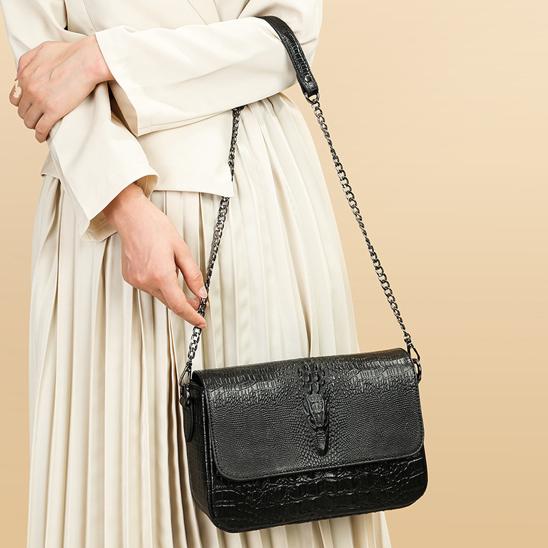 Amazon NIUCUNZH Dámska taška Nová hovädzia koža s krokodílím vzorom Malá štvorcová taška Charakteristická módna univerzálna crossbody taška cez rameno