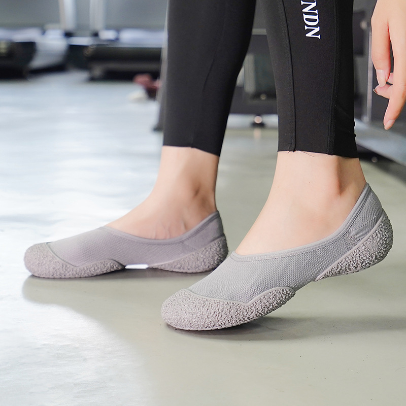 Moteriški sportiniai bateliai namams, neslystantys, minkšto padu, šokinėjimo virvė, jogos, šokių, pilateso, specialūs treniruočių bateliai