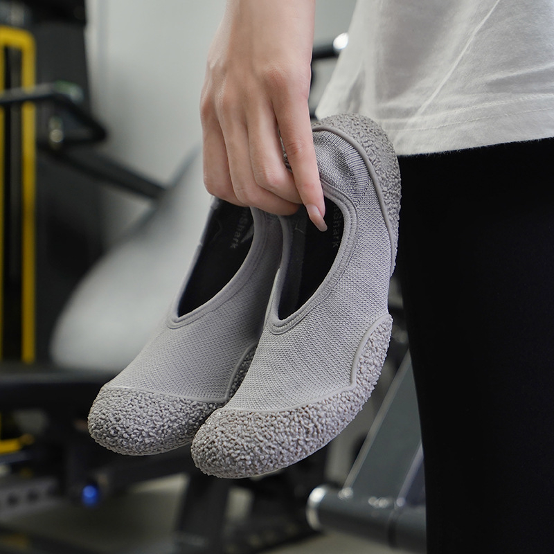 Moteriški sportiniai bateliai namams, neslystantys, minkšto padu, šokinėjimo virvė, jogos, šokių, pilateso, specialūs treniruočių bateliai