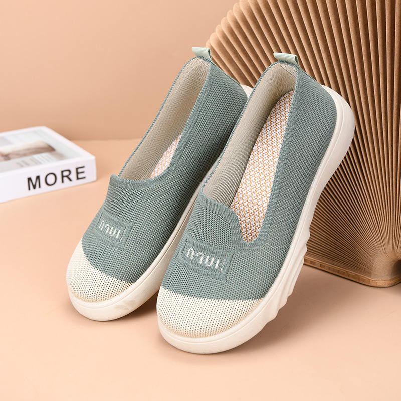 Pavasariniai seni Pekino medžiaginiai batai, sekli burna, vieno sluoksnio batai, moteriški, kvėpuojantys, skraidantys, austi, užmaunami, neslystantys, minkšti, madingi, laisvalaikio batai mamoms