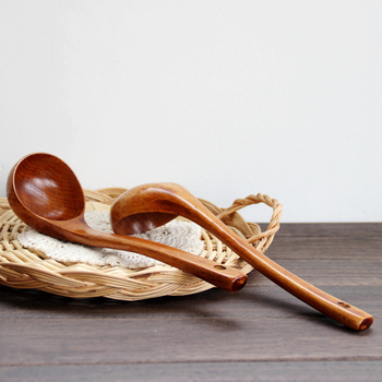 Didmeninė prekyba mediniais sriubos šaukštais tiesia rankena, mediniais sriubos šaukštais, aliejaus šaukštais ir ilgais sriubos mediniais šaukštais, nelimpančiais košės šaukštais, mediniais puodo šaukštais