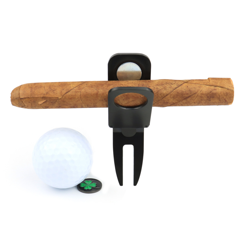 Szivartartó, golf szivargolyóvilla, mágneses szivartartó, zöld villa, négylevelű lóhere színű golyóval