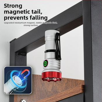 Νέοι φορητοί, συμπαγείς φακοί, επαναφορτιζόμενες χάντρες λάμπας XPG, διασυνοριακής χρήσης, τονίζουν την έλξη μαγνητικής έλξης μεγάλης εμβέλειας στην ουρά έκτακτης ανάγκης