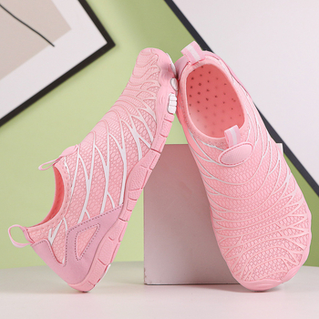 Meeste ja naiste õues kasutamiseks mõeldud ülesvoolujalatsid, kiiresti kuivavad viie sõrmega rannajalatsid, naiste libisemiskindlad ujumisjalatsid, amfiibsed kalastusjalatsid