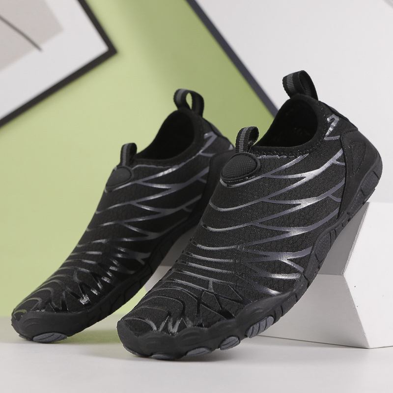 Meeste ja naiste õues kasutamiseks mõeldud ülesvoolujalatsid, kiiresti kuivavad viie sõrmega rannajalatsid, naiste libisemiskindlad ujumisjalatsid, amfiibsed kalastusjalatsid