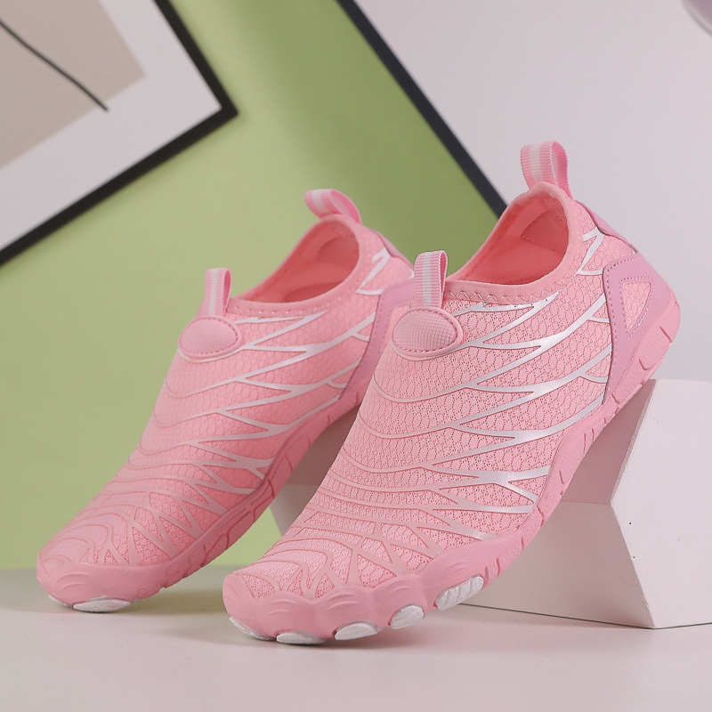 Meeste ja naiste õues kasutamiseks mõeldud ülesvoolujalatsid, kiiresti kuivavad viie sõrmega rannajalatsid, naiste libisemiskindlad ujumisjalatsid, amfiibsed kalastusjalatsid