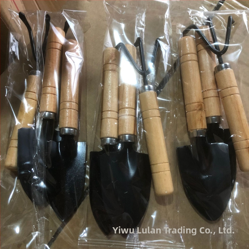 Sukulentų sodininkystės trijų dalių rinkinys šeimai, vazoninių gėlių įrankiai, gėlių sodinimo kastuvas, kastuvas, grėblys, birios žemės įrankių rinkinys