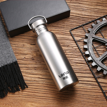 Piiriülene kaasaskantav suvine kergesti kuumutatav ühekihiline veetops. Toidukvaliteediga 304 roostevabast terasest looduslik joogiveetops.