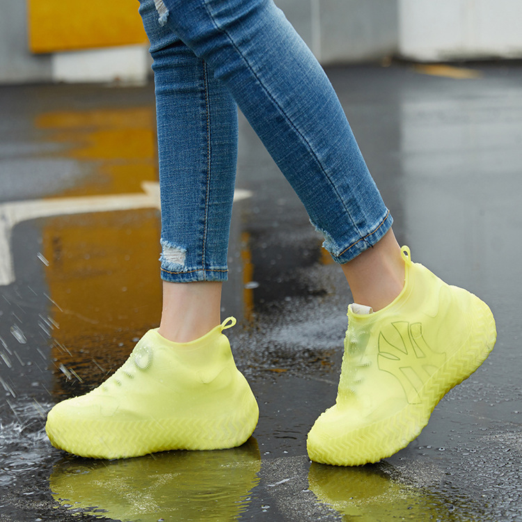 Vihma- ja liivakindlad paksendatud silikoonist vihmakingakatted meestele, naistele, täiskasvanutele ja lastele. TPE-kingakatted otse tootjalt.