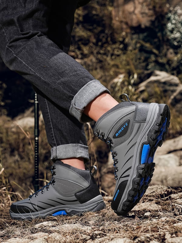 Kültéri vízálló hegymászócipők Férfi tavaszi és őszi csúszásgátló cipő Férfi lélegző futócipők Puha talpú alkalmi cipők Munkavédelmi cipők