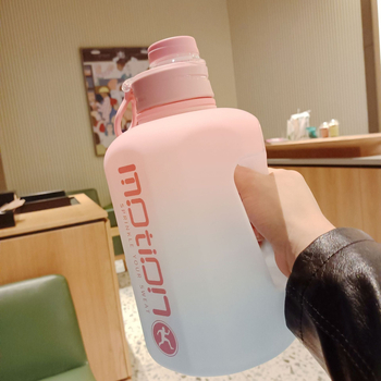 Amazon Голяма кофа 2200 мл Спортна бутилка за вода с голям капацитет Pc Материал Интернет Celebrity Фитнес Чаша Устойчивост на висока температура