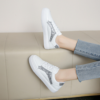 Λευκά γυναικεία παπούτσια καλοκαίρι 2024 άνοιξη νέα Joker εκρήξεις φοιτητικά αθλητικά φλατ casual παπούτσια σανίδας μια γενιά μαλλιών