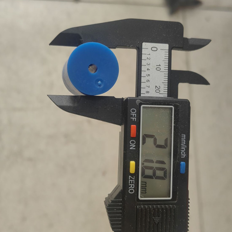 Hulgimüük suusa seinakinnitusega suusahoidikuga vertikaalne suusakonksu seinakinnitus