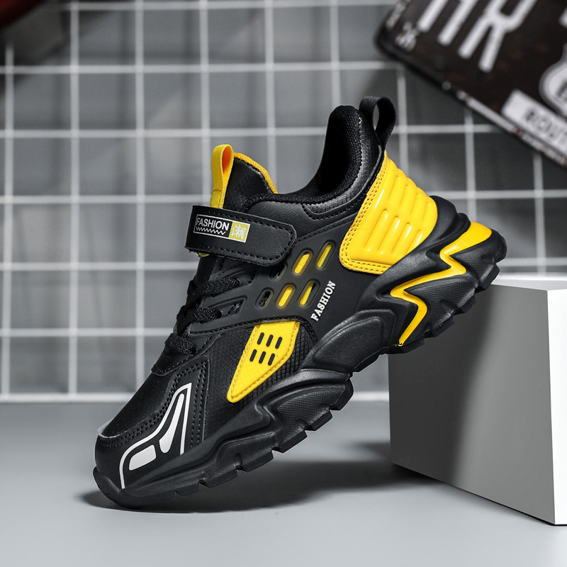 Fiú sportcipők 2024 tavasz új gyerek csúszásgátló kopásálló kényelmes futócipők közepes és nagy testű bőr diákoknak