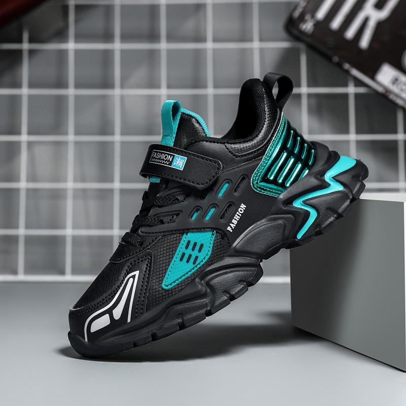 Fiú sportcipők 2024 tavasz új gyerek csúszásgátló kopásálló kényelmes futócipők közepes és nagy testű bőr diákoknak