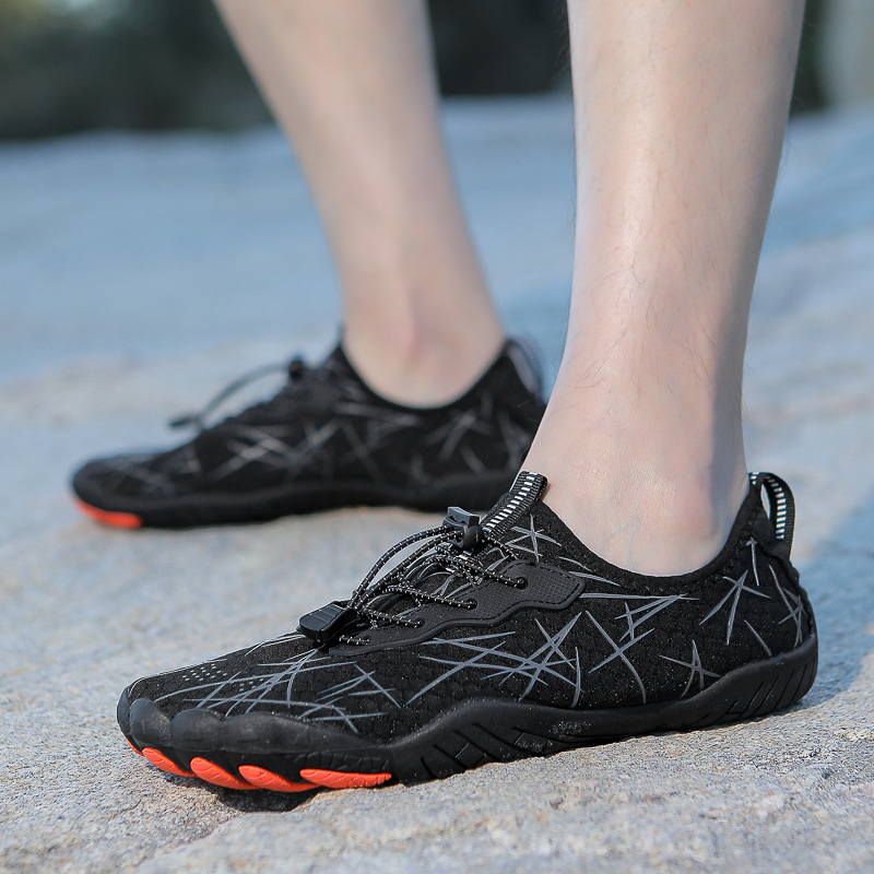 Piiriülesed ujumisjalatsid Sukeldumisjalatsid Rannajalatsid Paaride ujumisjalatsid Paljajalu Kiirelt kuivavad jalanõud Snorgeldamisjalatsid Kahlamisjalatsid