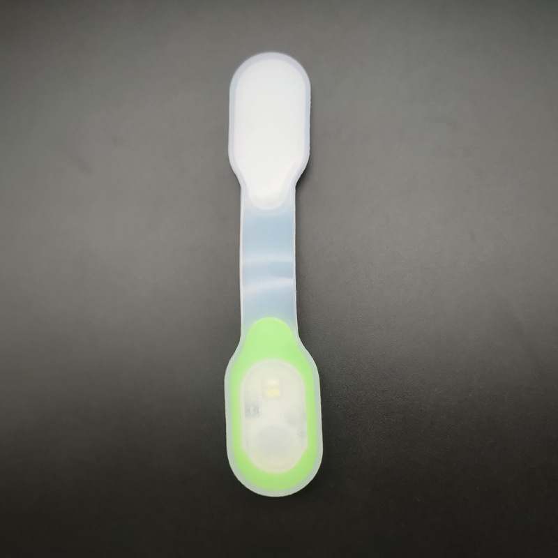 Szilikon vállpántos gallérruha-csipesz LED-es figyelmeztető lámpa kültéri hegymászás utazó hátizsák lámpa éjszakai futás lovaglás mágneses csipesz Light Factory