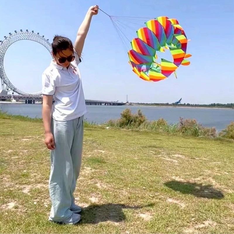 Jauns varavīksnes trīsdimensiju rotējošs ziedu grozs, peldoša aste, lotosa astes kulons, pūķa mīksts kulons bez rāmja