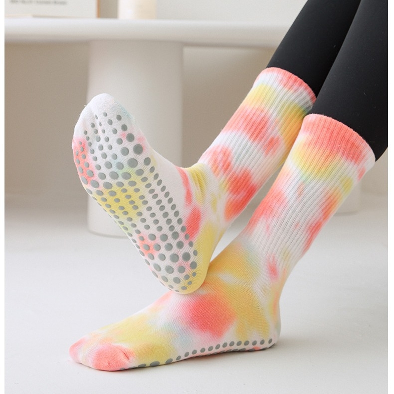 Silikoonist libisemiskindlad jooga sokid naistele, batikavärviga keskmise pikkusega sokid, kammitud puuvillast fitness-naiste sokid, pilatese spordi kõrged sokid
