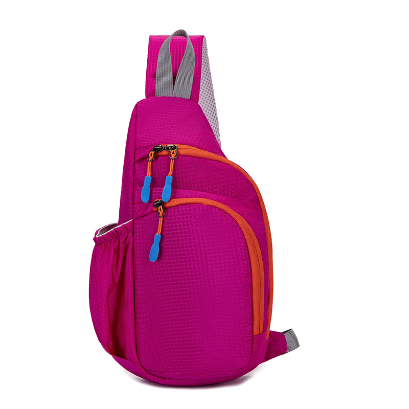 Nagykereskedelmi külkereskedelmi új mellkasi táska sport alkalmi messenger táska kis akasztós táska több zsebes divatos férfi mellkasi hátizsák vízforraló táska