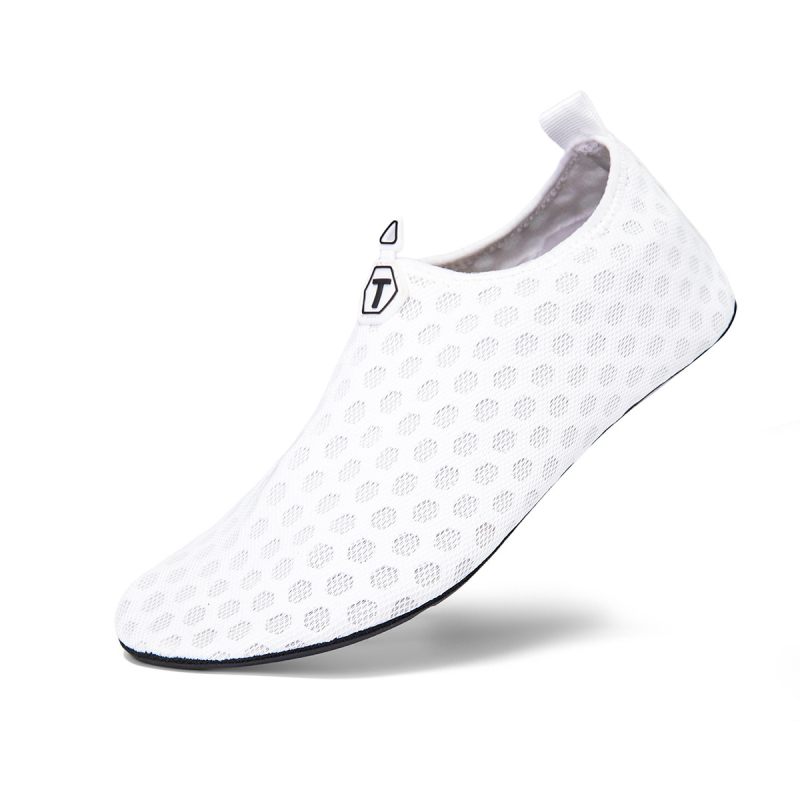 Piiriülesed meeste ja naiste jälgimisjalatsid, sise- ja välistingimustes kasutatavad jalanõud, paaride välistingimustes kasutatavad kahlamisjalatsid, nahatundlikud ujumisjalatsid, kiiresti kuivavad rannajalatsid