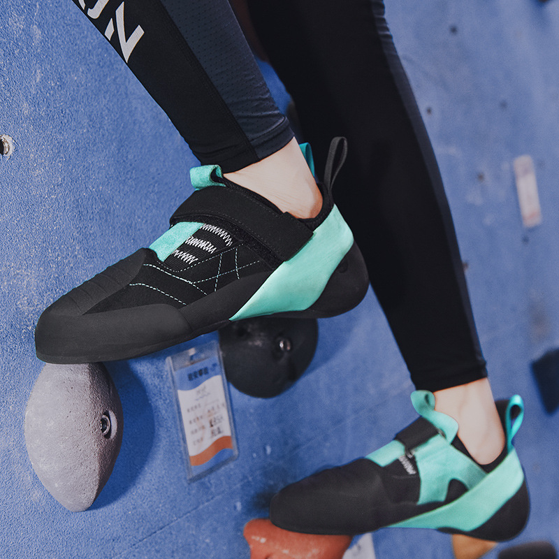 Tiesiogiai gamykloje parduodami tarpvalstybiniai keturi metų laikai, nauji jaunimo pradedantiesiems skirti neslystantys laipiojimo batai, apsaugantys nuo kritimo, kvėpuojantys ir patogūs.