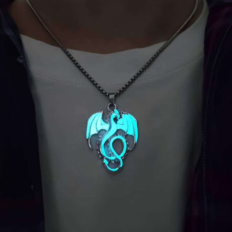 Euroopa ja Ameerika õiguste mängu helendav Fengsheni pterosauruse ripats tsingisulamist roostevabast terasest ketiga trendikas hiphop-helendav meeste kaelakee