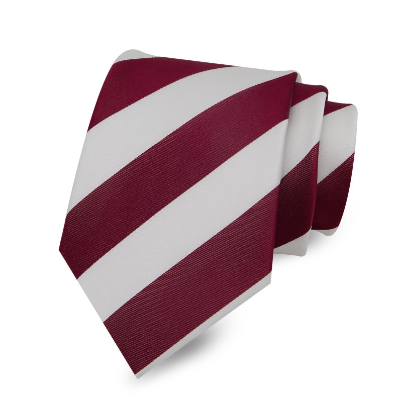 Paruoštas vyriško dryžuoto kaklaraiščio, 8 cm, raudono, balto, geltono ir mėlyno spalvų kostiumo tiekimas. Universalus, stilingas, oficialus, profesionalus, madingas drabužis.